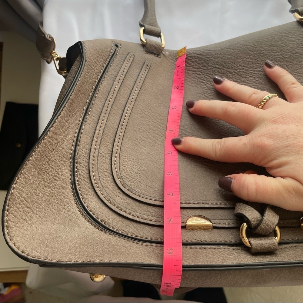 Medium Light Gray Shoulder Crossbody Bag Purse Unbranded Gold Hardware - Picture 11 of 11